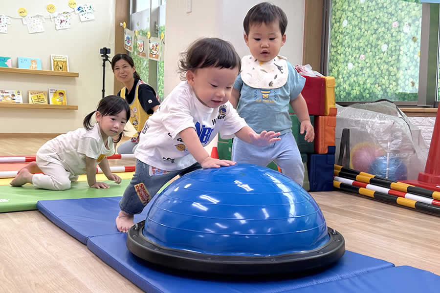 こぶたの城おおのだ保育園 園のようす写真１